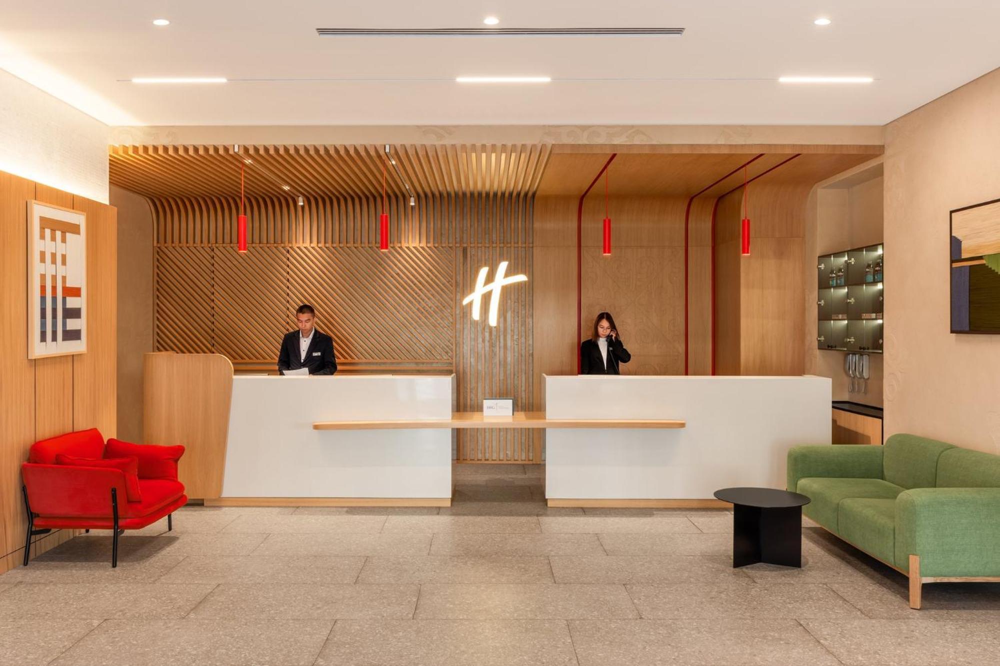 Holiday Inn Almaty By Ihg Ngoại thất bức ảnh