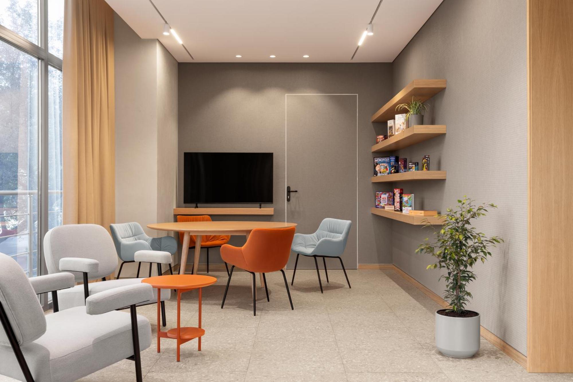 Holiday Inn Almaty By Ihg Ngoại thất bức ảnh