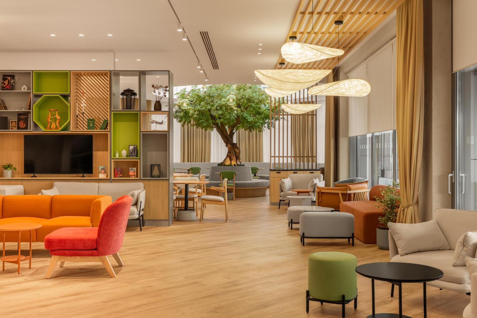 Holiday Inn Almaty By Ihg Ngoại thất bức ảnh